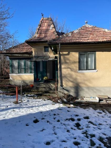 Casă cu 2 camere în Văleni-Dâmbovița