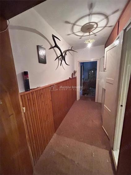 Apartament cu 3 camere semidecomandat în Central