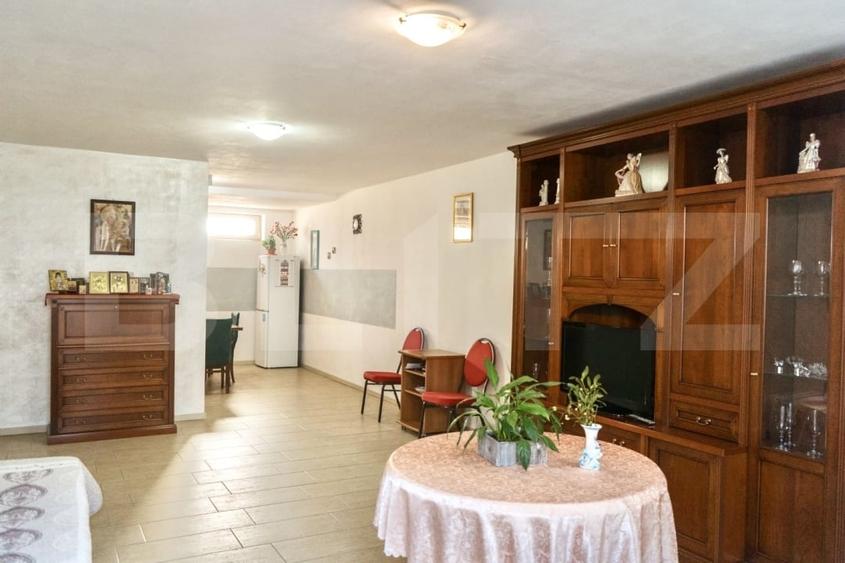 Casă individuală cu 6 camere cu Teren 1200 Mp în Cetate