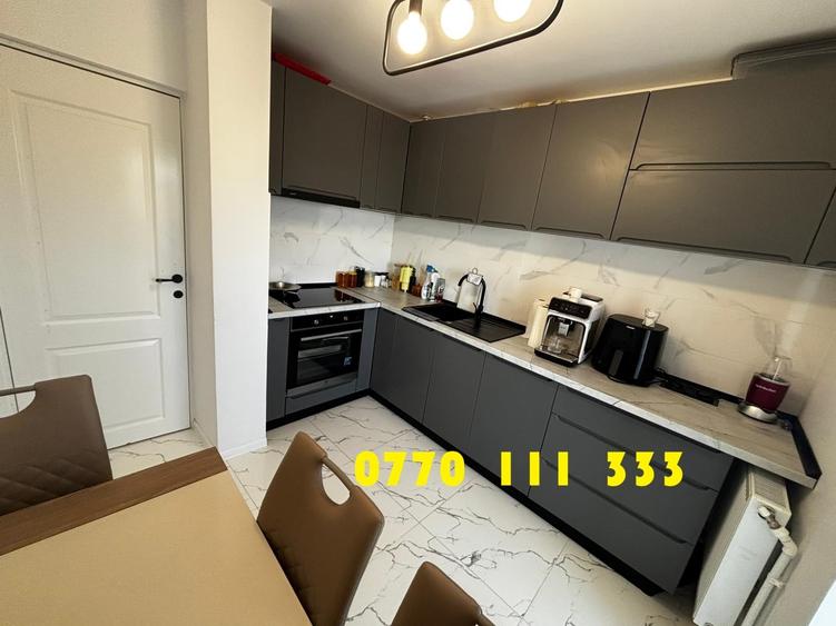 Apartament cu 3 camere decomandat, mobilat în Buzaului