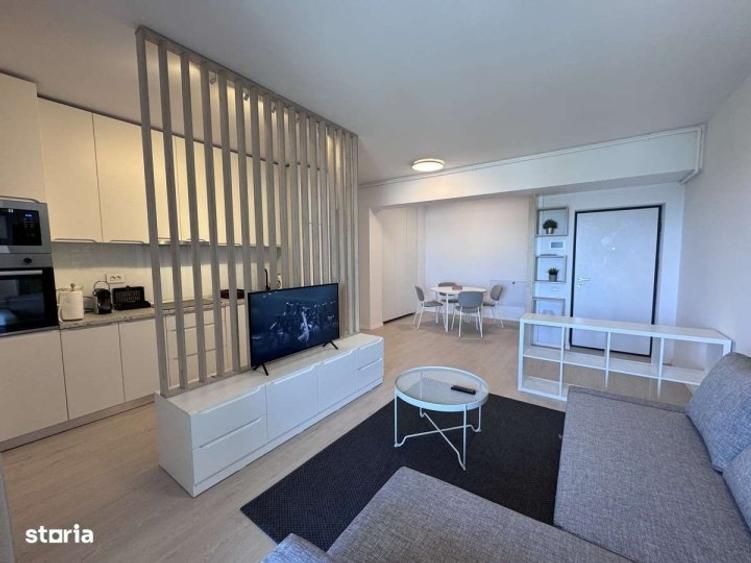 Apartament cu 4 camere semidecomandat, mobilat în Bucureștii Noi