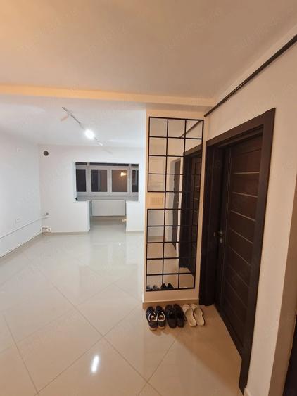 Apartament cu 3 camere decomandat în Canta