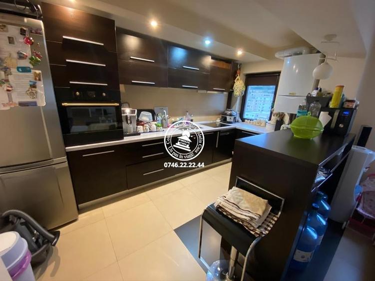 Apartament cu 4 camere decomandat în Gară