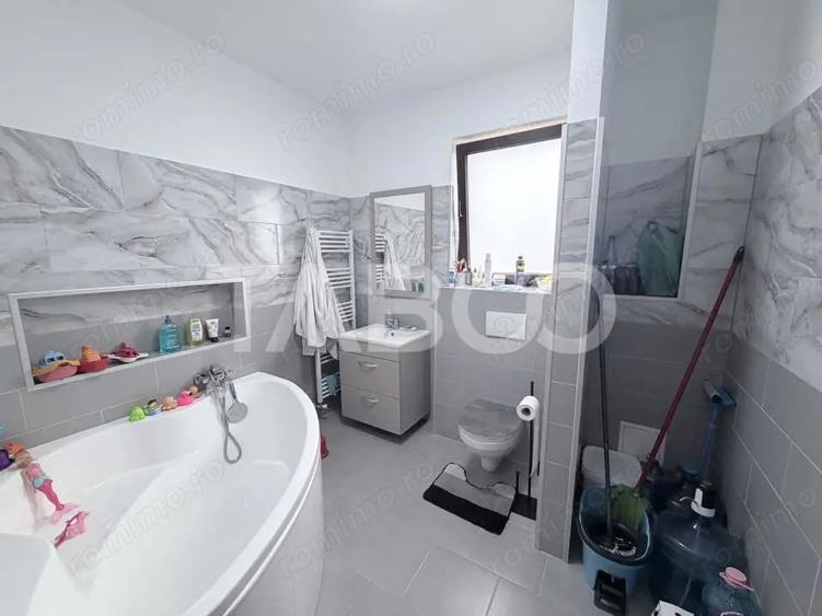 Apartament cu 4 camere decomandat în Șura Mare
