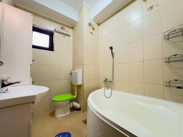 Garsonieră decomandată în Central