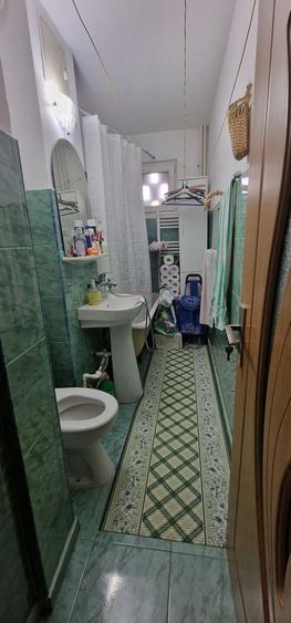 Apartament cu 2 camere semidecomandat în Km 4-5