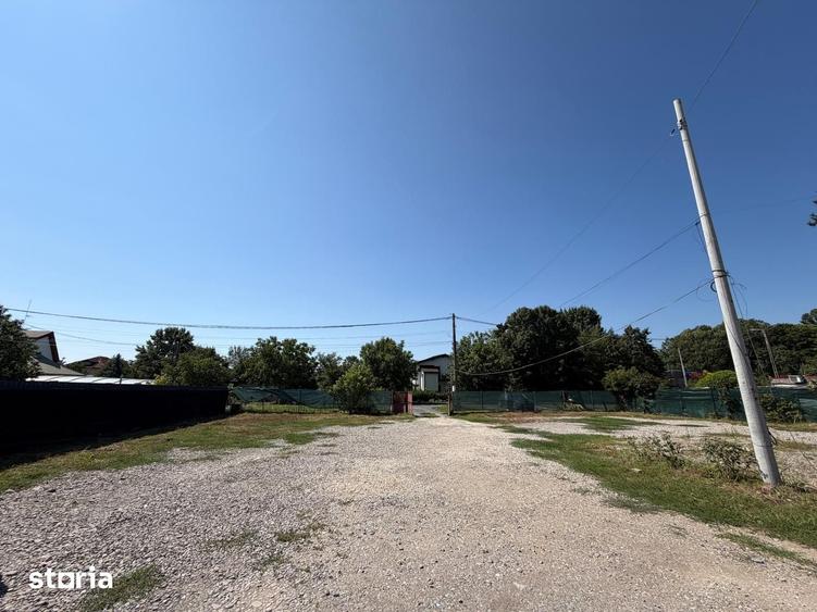 Casă cu 9 camere cu Teren 1500 Mp în Odăi