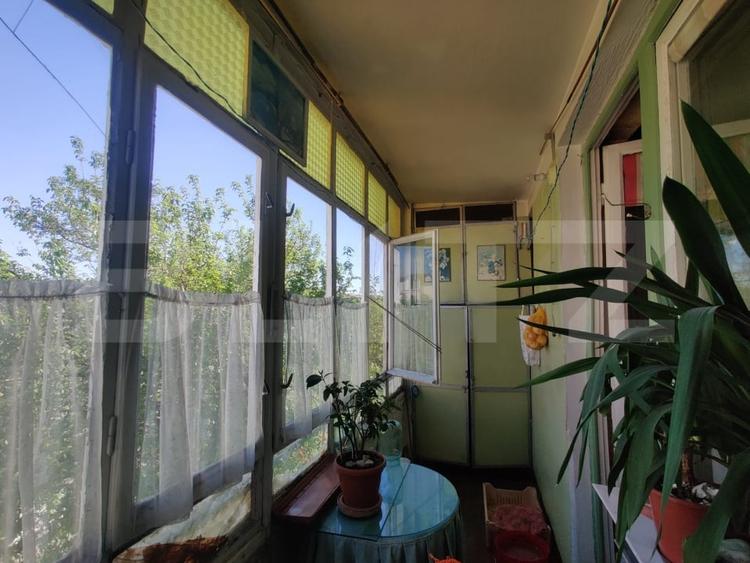 Apartament cu 3 camere semidecomandat, mobilat în Rogerius