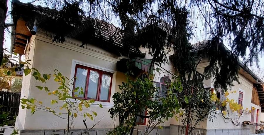 Casă cu 5 camere în Văleni