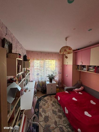 Apartament cu 3 camere în Florești