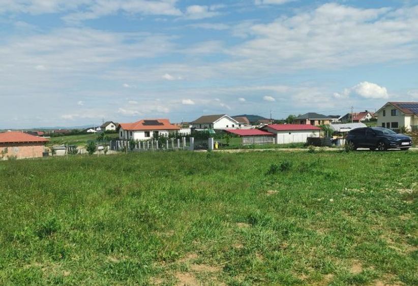 Teren intravilan de 750 mp, în Cihei