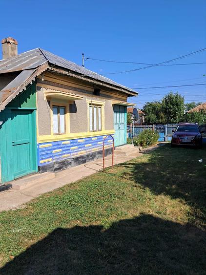 Casă cu 3 camere în Boboc