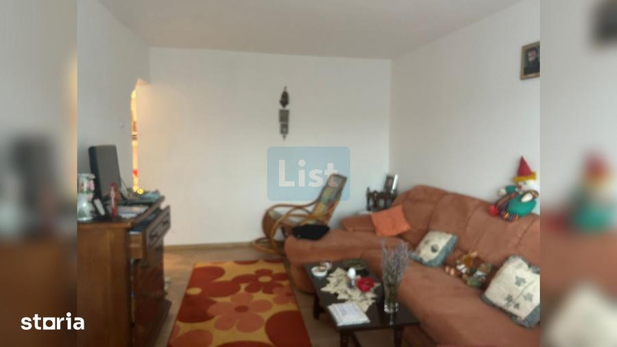Apartament cu 3 camere decomandat în 9 Mai