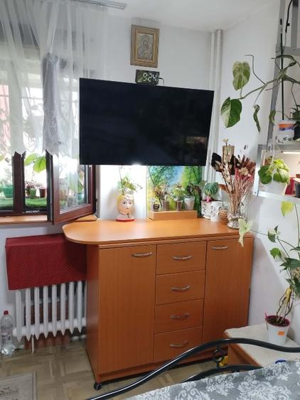 Apartament cu 3 camere semidecomandat în Brâncoveanu