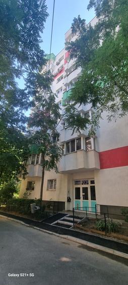 Apartament cu 3 camere decomandat în Brâncoveanu