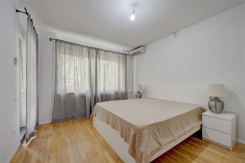 Apartament cu 4 camere decomandat în Dorobanți