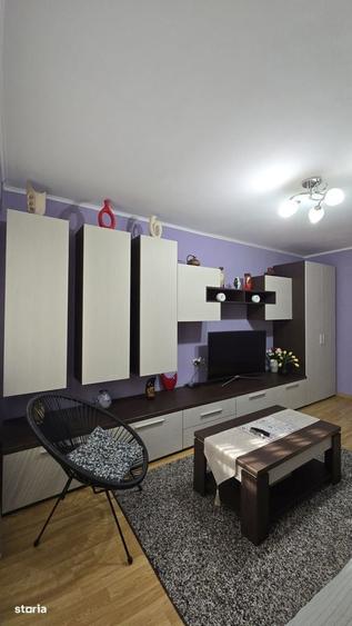 Apartament cu 2 camere decomandat în Vitrometan