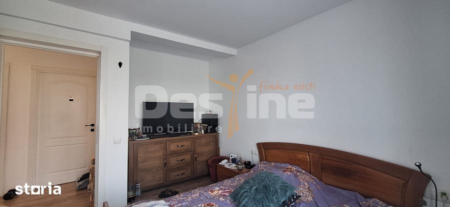 Casă cu 4 camere decomandat cu Teren 100 Mp în Central