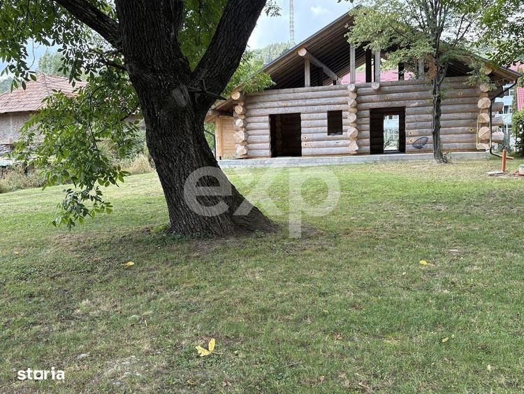 Casă cu 4 camere în Căpățânenii Ungureni
