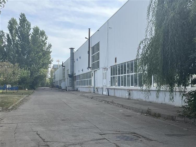 Spațiu industrial, de 5,000 mp, în Militari