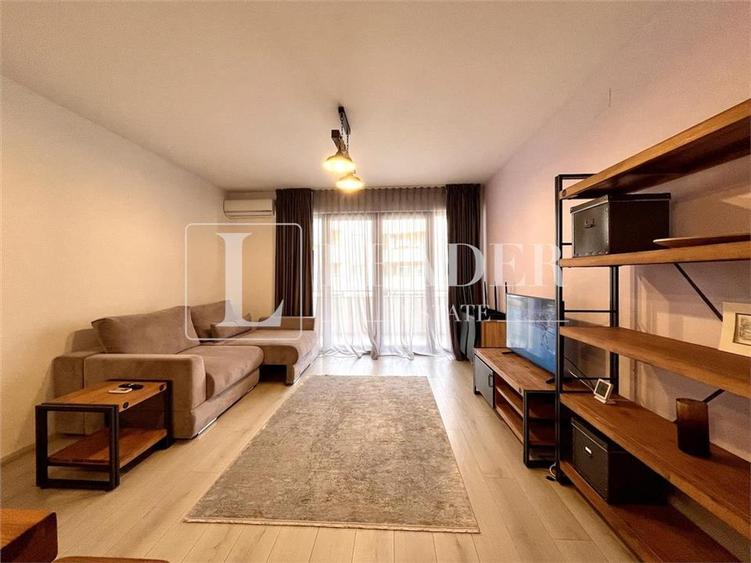 Apartament cu 3 camere decomandat, mobilat în Unirii
