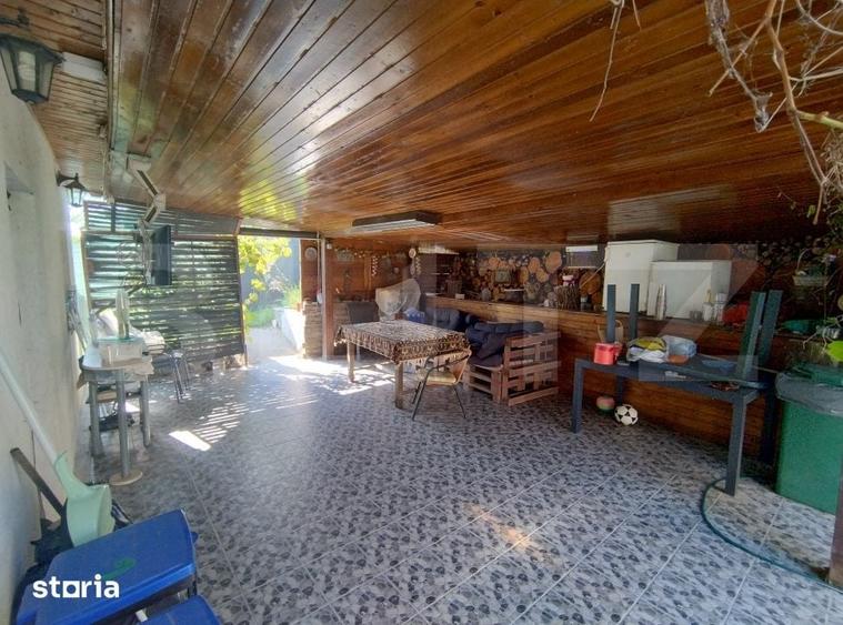 Casă cu 5 camere cu Teren 3400 Mp în Bucovăț