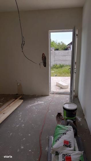 Casă cu 4 camere cu Teren 450 Mp în Malu Mare