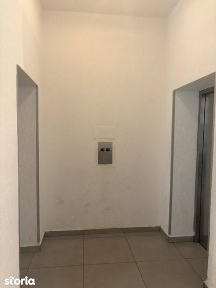 Apartament cu 3 camere în Astra