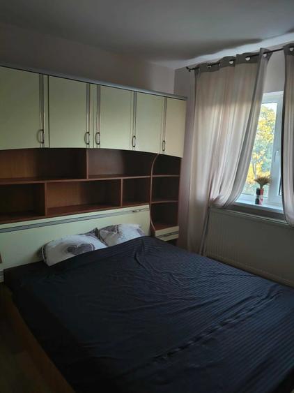 Apartament cu 2 camere decomandat în Micro 39