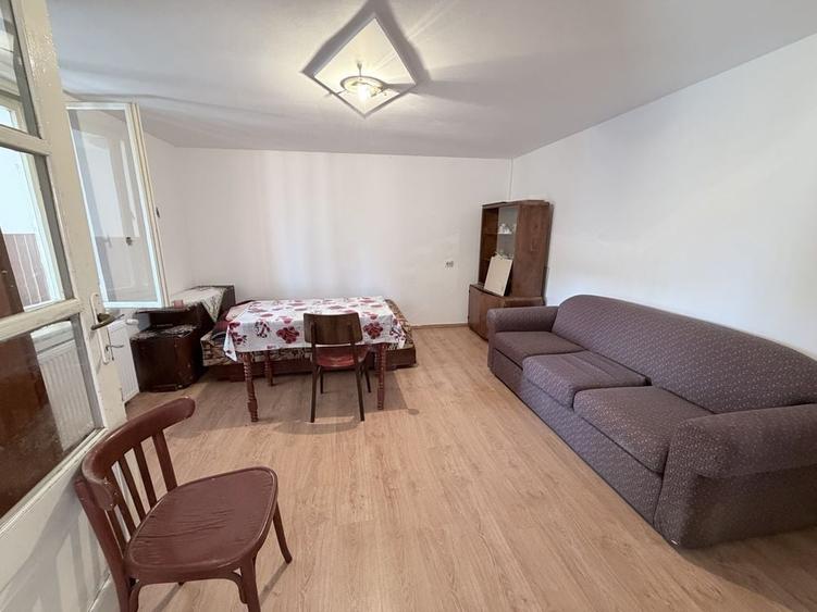 Casă cu 3 camere în Șura Mare