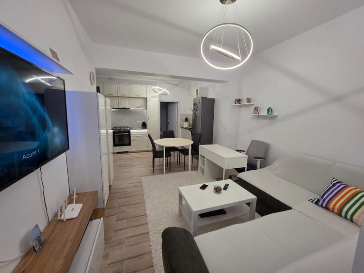 Apartament cu 2 camere semidecomandat în Titan