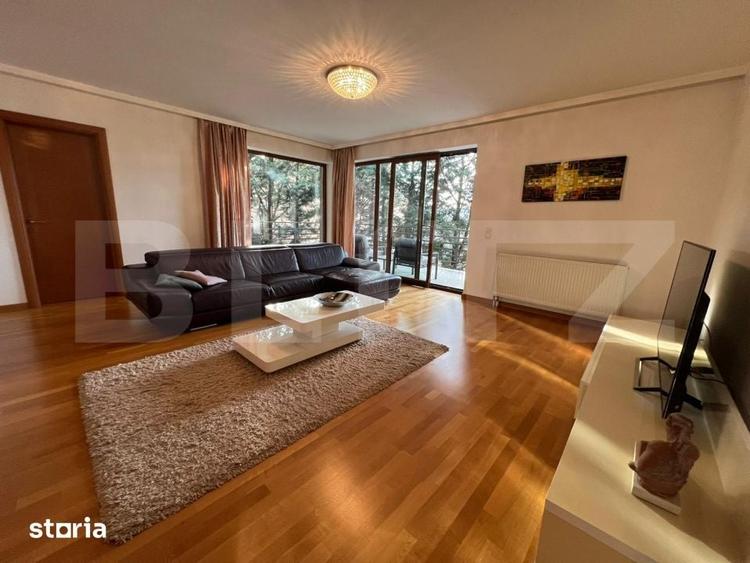 Apartament cu 5 camere în Central
