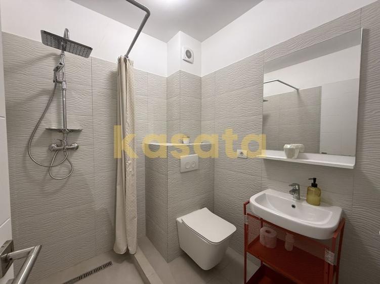 Apartament cu 3 camere decomandat în Matei Voievod