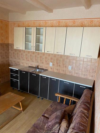 Casă cu 2 camere cu Teren 1000 Mp în Central