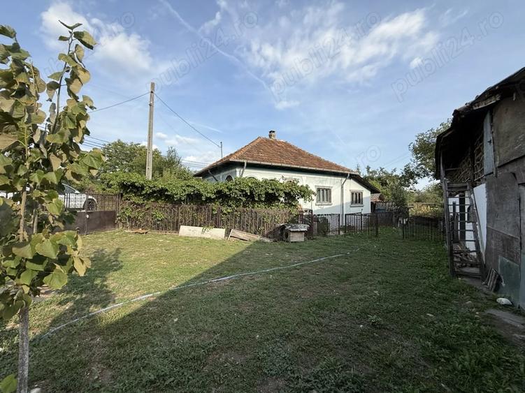 Casă cu 5 camere cu Teren 1754 Mp în Bunești (Mălureni)