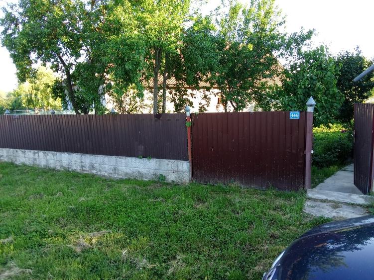 Casă cu 3 camere în Crăiești