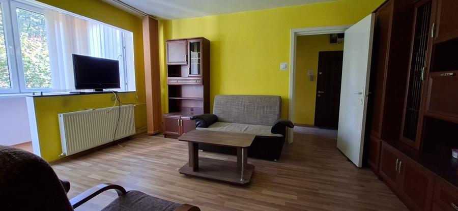 Apartament cu 2 camere semidecomandat, mobilat în Medicină