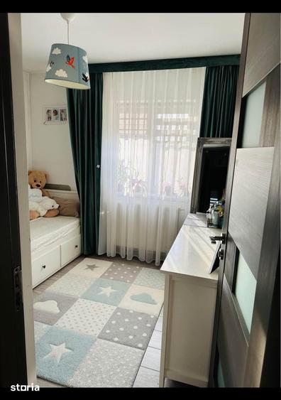 Apartament cu 4 camere decomandat în Central
