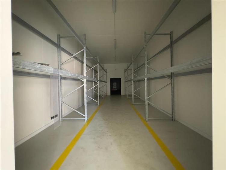 Spațiu industrial, de 300 mp, în Lețcani