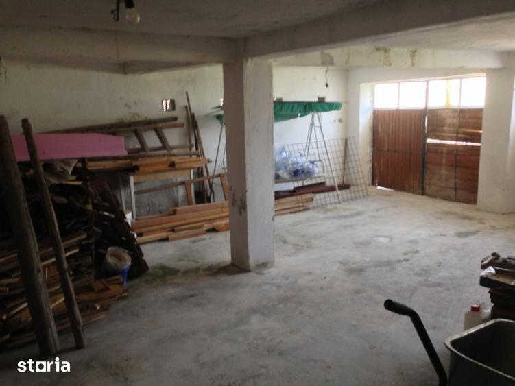 Casă cu 6 camere cu Teren 1620 Mp în Bran