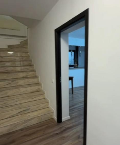 Casă cu 5 camere cu Teren 600 Mp în Central