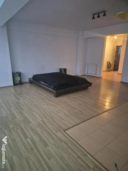 Garsonieră decomandată în Iosia