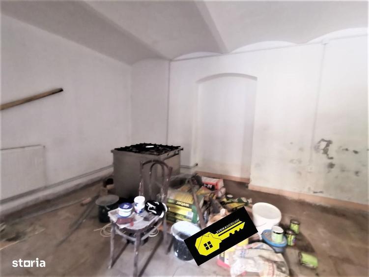 Spațiu comercial, de 27 mp, în Central