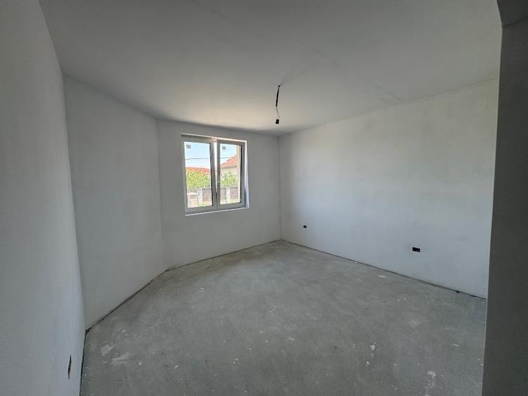 Duplex cu 4 camere cu Garaj în Giroc