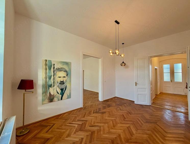 Apartament cu 3 camere semidecomandat în Bălcescu