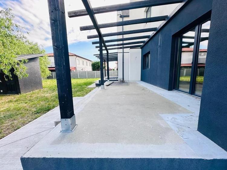 Casă cu 4 camere cu Teren 318 Mp în Urseni