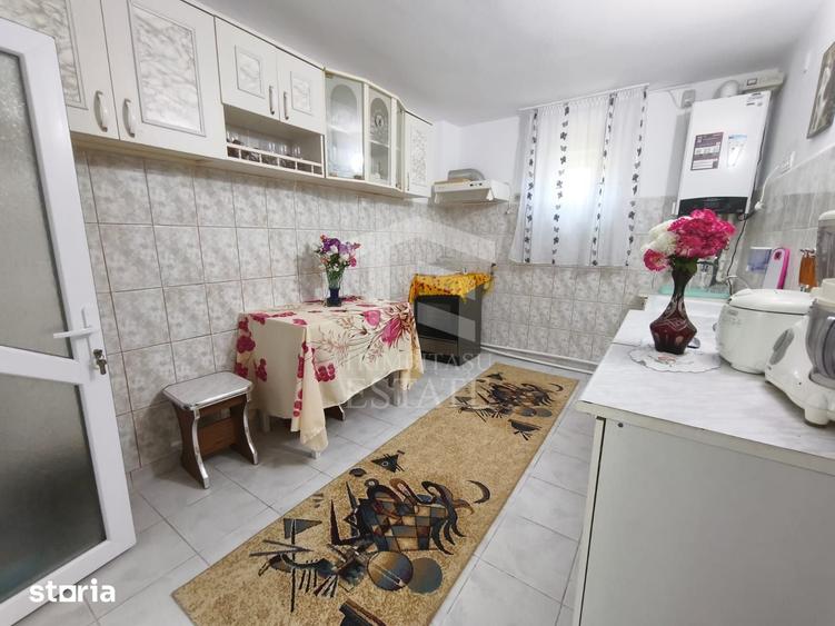 Casă cu 5 camere cu Teren 800 Mp în Central