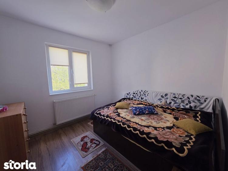 Apartament cu 3 camere în Astra