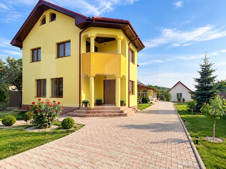 Casă individuală cu 5 camere cu Canalizare în Exterior Sud