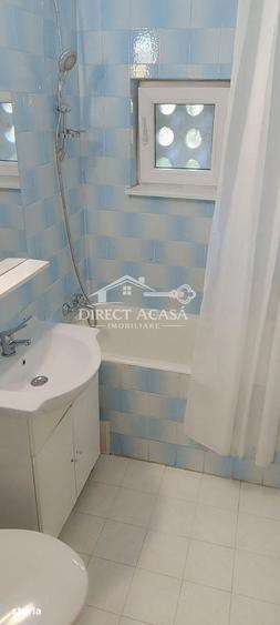Apartament cu 3 camere decomandat în Cornișa